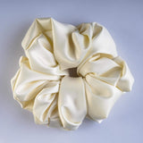 Голямо сатенено скрънчи- шампанско